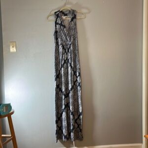 Motherhood maternity long, sleeveless dress. Size Small